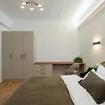 Gorgeous 2br Retreat - Old Town & Calea Victoriei Apartmán Bukurešť